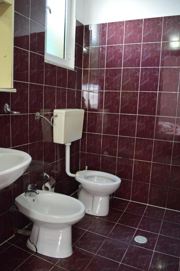 Hotel Ridal Вльора Екстер'єр фото